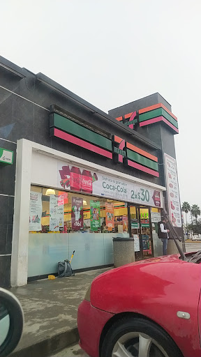 7 Eleven Calderón y Capitan Alonso