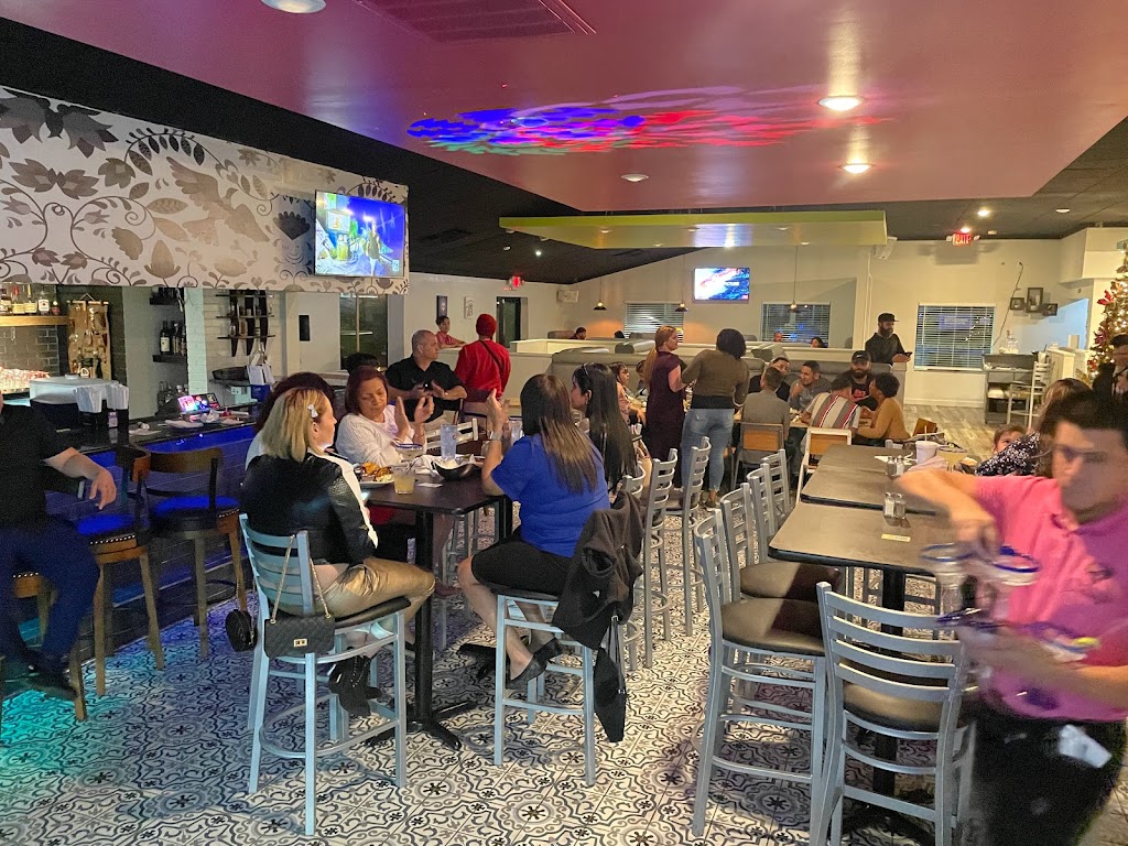 Tacos y Pollo Mi México - Mexican restaurant