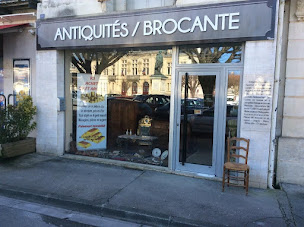 Photo n°1 de Cremoux Hubert à Saint-Jean-d'Angély (Magasin d'antiquités)