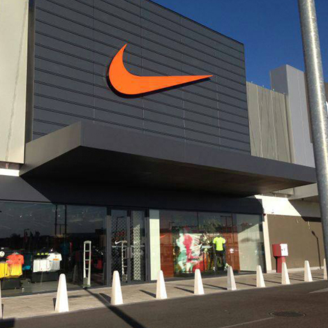 Nike Factory Store Valladolid Logo