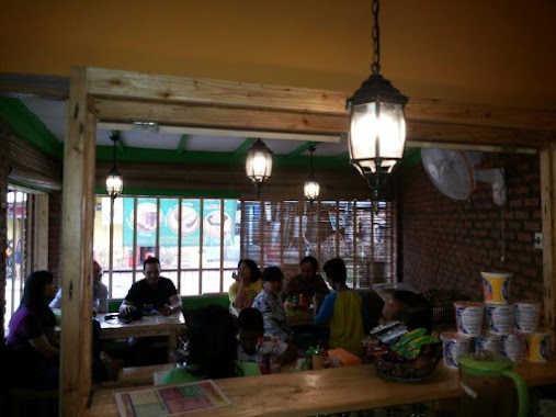 Nezh Cafe, Toko Kue & Roti, Author: Zainal Arifin