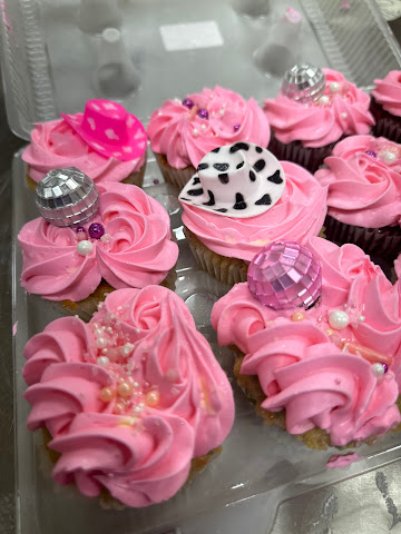 Sweet Corner Cakes by null