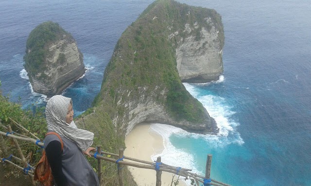 Kelingking Beach