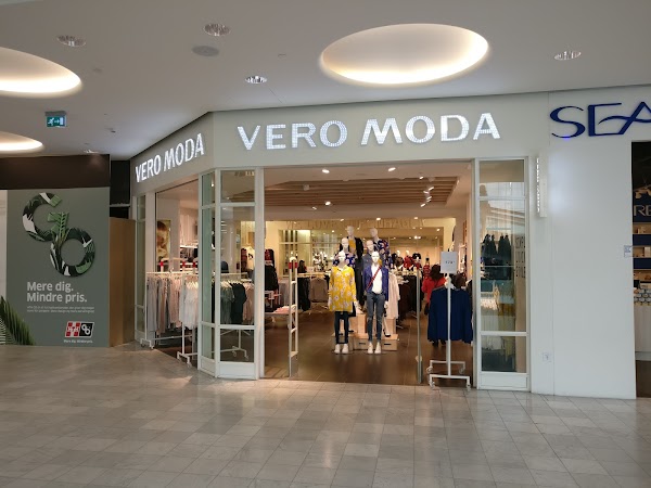 repræsentant Betinget reparatøren VERO MODA, Kalvebod Brygge 59, 1560 København, Danmark