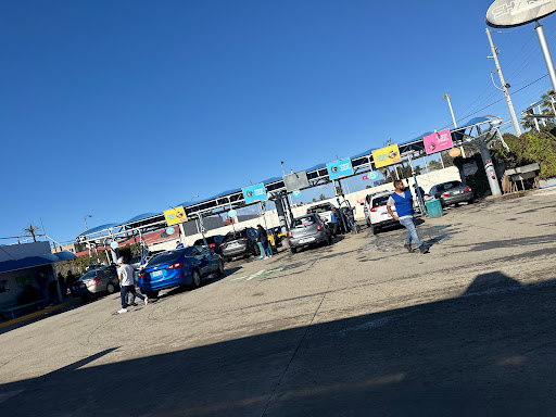 Sharky's Car Wash & Detail Sucursal Ensenada - Thumbnail