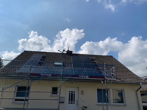 Andreas Knippschild Dachdeckerei-Zimmerei-Spenglerei-Erneuerbare Energien Pv Anlagen mit Speichersystem - Thumbnail