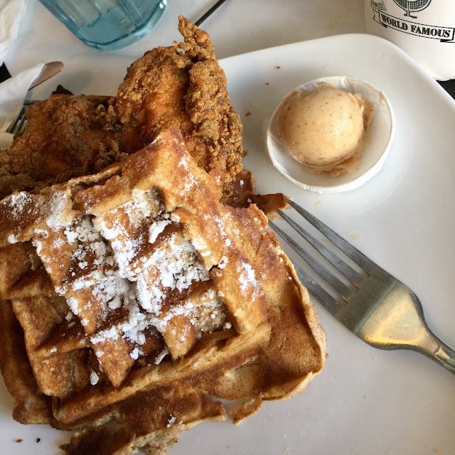 Dame's Chicken & Waffles