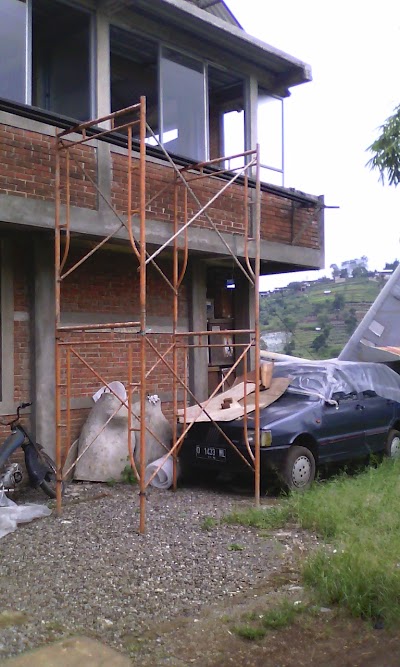 Photos of Ali Robin Sculpture Studio's