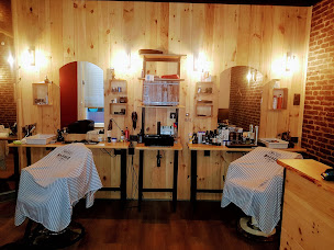 Photo n°3 de Hair Street coiffeur et barbier à La Madeleine (Salon de coiffure)