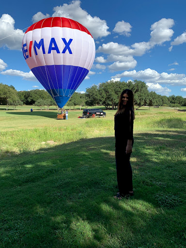Michele Cummins Personal Real Estate Corporation. Owner and Agent with RE/MAX Magnolia - Thumbnail