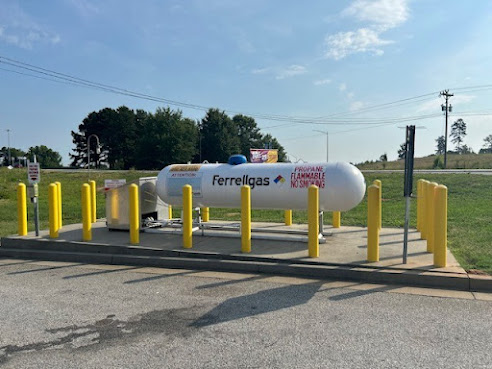 Love's Travel Stop by null