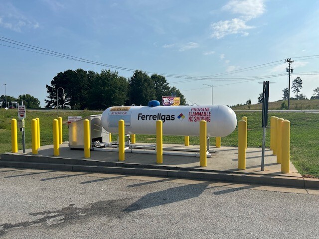 Love's Travel Stop by null