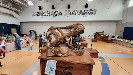 Menchaca Elementary School - Visual