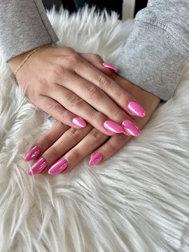 Blossom Nails interior view