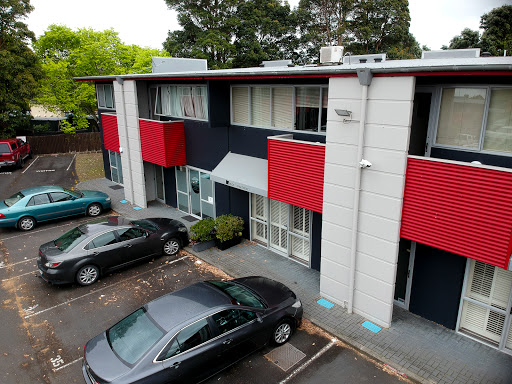 Kudos Airport Apartments - Thumbnail