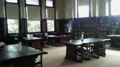 Walnut Hills Branch Library