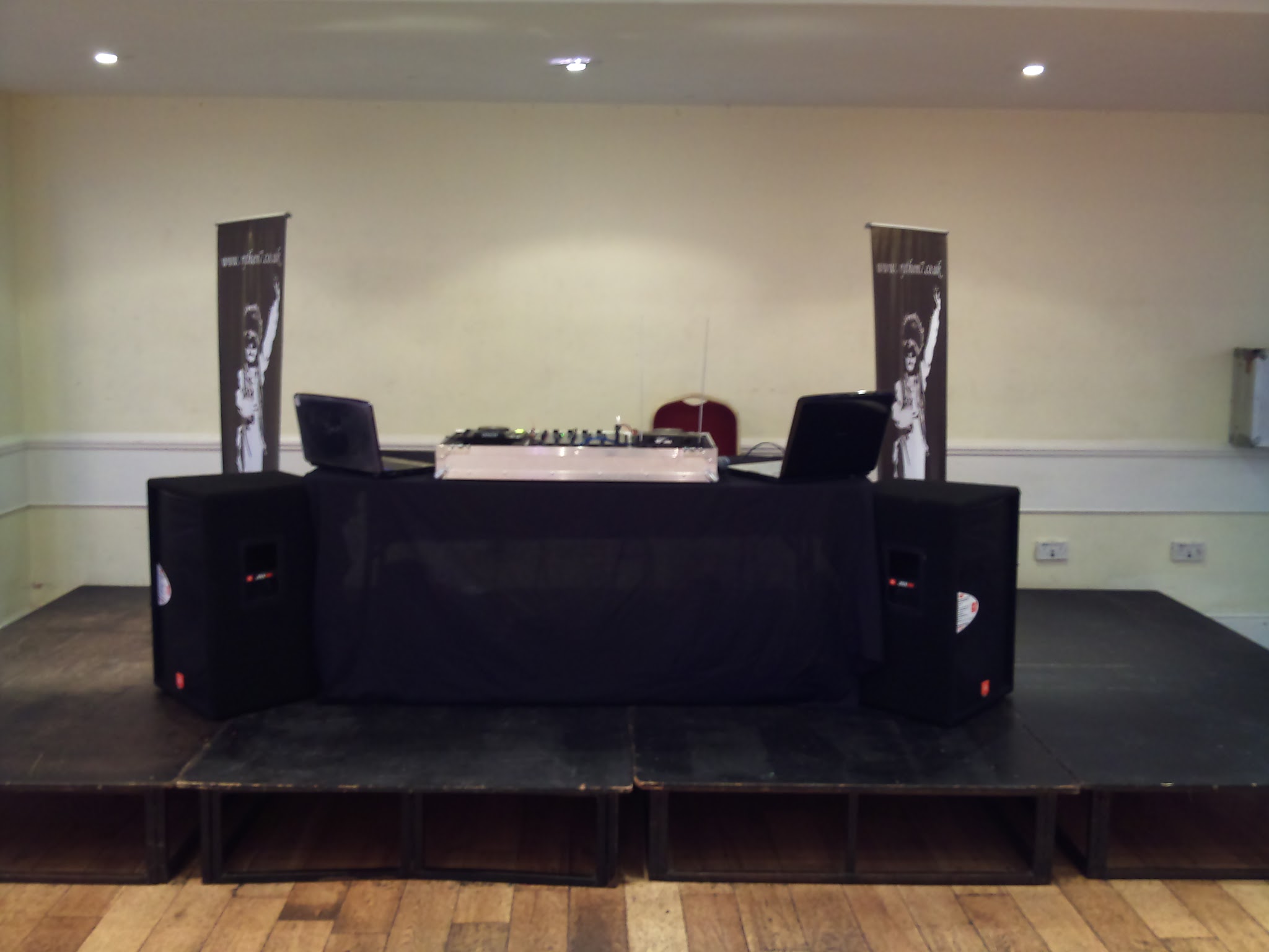 Rhythm7 - Asian DJ Hire - Bollywood & Bhangra