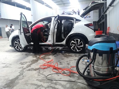 Photos of Auto Miraj Grand1