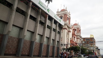 Plaza Típica Coracts