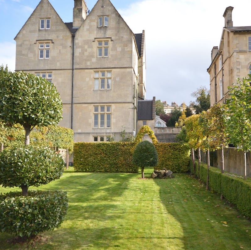 Number 17 Bath photo 2