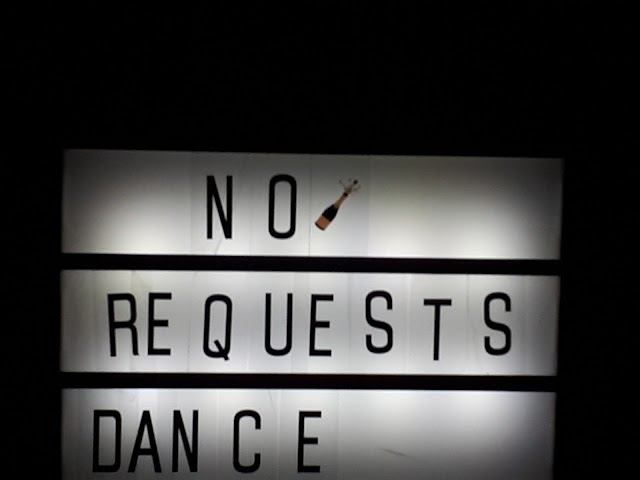 SUAS Rooftop Bar