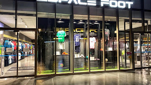 Photo n°1 de Espace Foot à Saint-Jean-Bonnefonds (Magasin de chaussures)