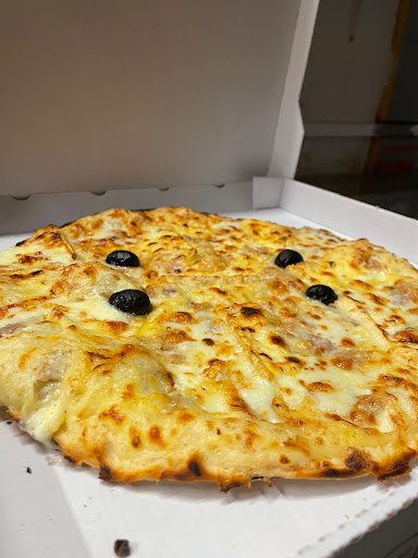 Photo 2 - Aubi Pizza
