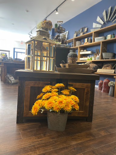 Country Ridge Home Decor & Furnishings