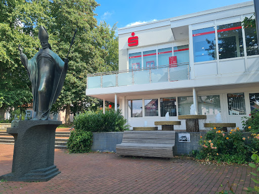 Mühlensteine-Brunnen, Bad Iburg - Sparkasse - Thumbnail