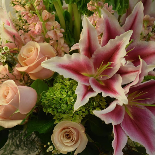 Tara's Floral Expressions Gallery - United States