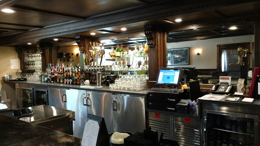 The Main Place Cafe & Grill Logo