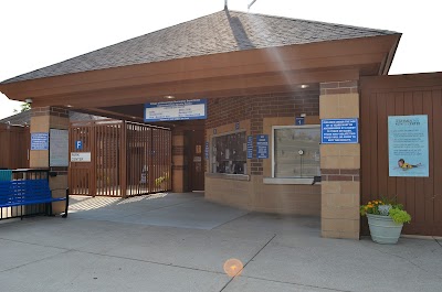 Centennial Park Aquatic Center (Orland Park Pool)