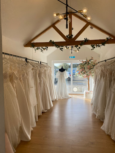 Elizabeth Anne Bridal - Thumbnail