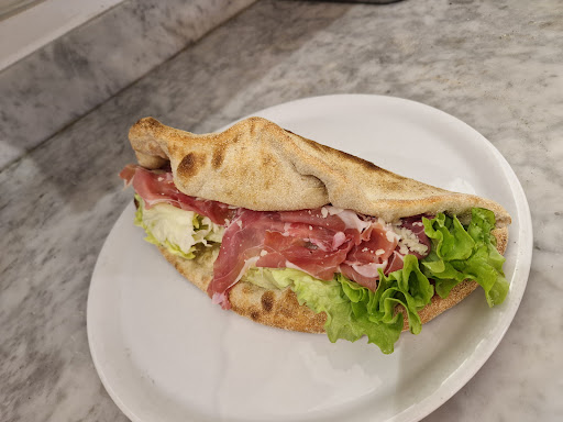 Pizzeria Pizza & Go Gallery - Italy