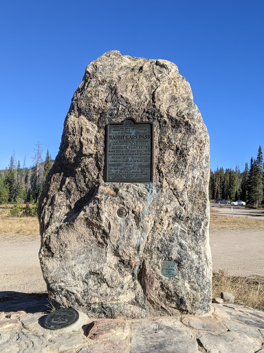 Rabbit Ears Pass Historic Marker Logo