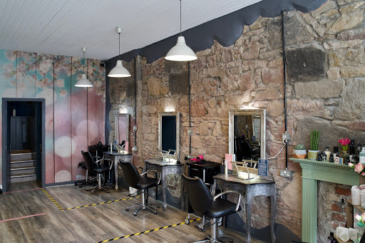 McGills Hairdressing - Thumbnail
