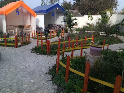 Photos of Seafood restaurant and the place of supply of live fish Rainbow