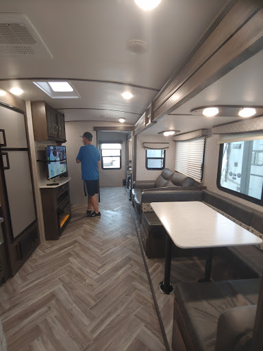Fun Town RV San Angelo - Thumbnail