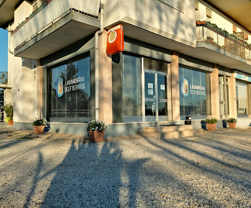 Lavanderia self-service di Martignacco di De Simon Ivana Gallery - Italy