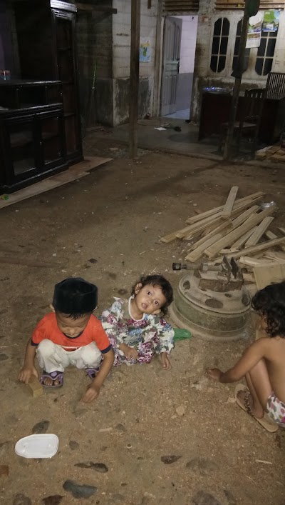 Photos of Saudara Perabot