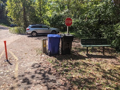 Currier Street Parking Lot and Trailhead
