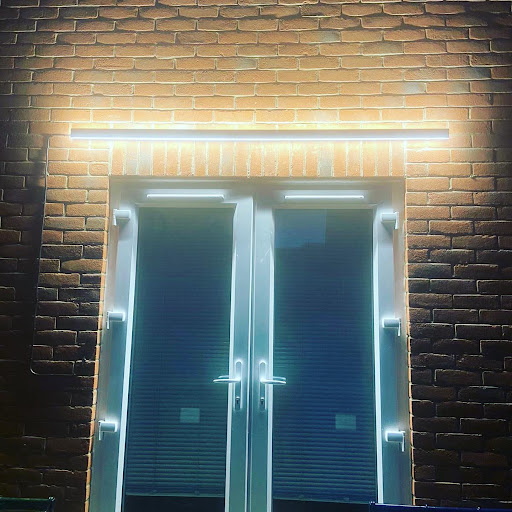 Right Electrics - Visual