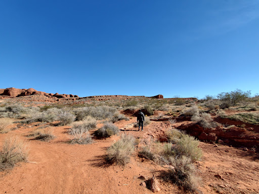 Dino Cliffs Trailhead - Thumbnail