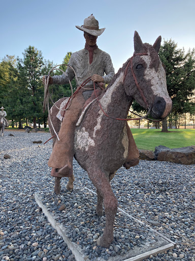 Pendleton Bronze Trail - Pendleton Statues - Visual