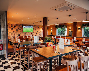 Photo n°30 de Brasserie Cosmopolitan Melun à Vert-Saint-Denis (Brasserie)