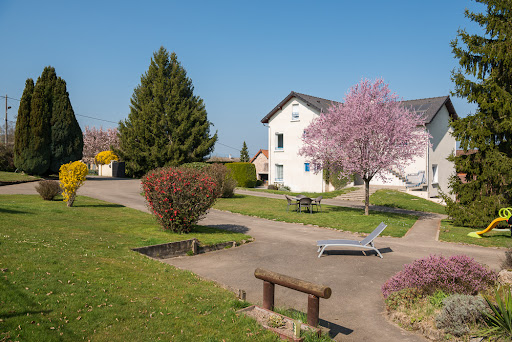 Photo de Maison Familiale- Piscine Calme et Nature