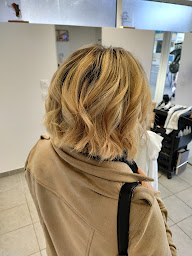 Photo n°21 de L'Atelier d'Aurélie à Cahors (Salon de coiffure)