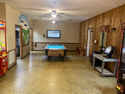 Mongos Parlor - Visual
