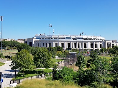 Macombs Dam Park