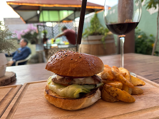 Zapata Burgerdogs + Gourmet Factory - Thumbnail